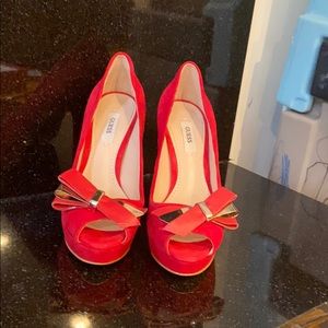 Guess Medium Red Suede Tulle Pumps